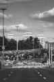 Wrocław, plac Społeczny.  Wyburzanie estakady. Fotografia czarno-biała. 