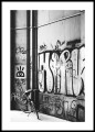 Street photo - graffiti i rower. Fotografia, plakat do mieszkania. 