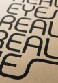 Plakat typograficzny 'Real Eyes Realize Real Lies'